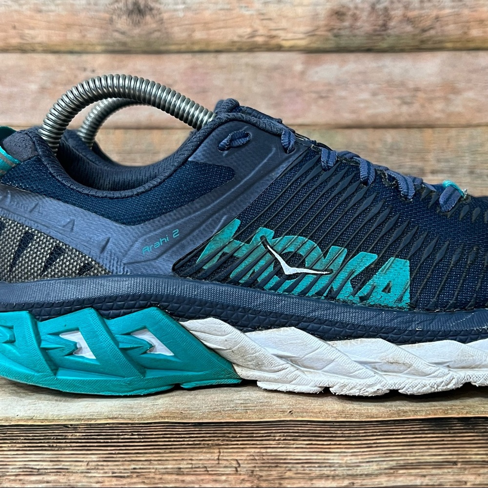 Hoka Arahi 2 Athletic Shoes - Picture 9 of 10